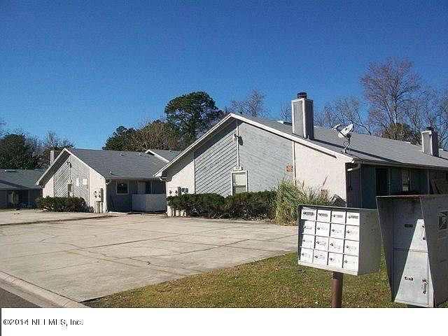 1st image of 7615 Indian Lakes Dr APT 4