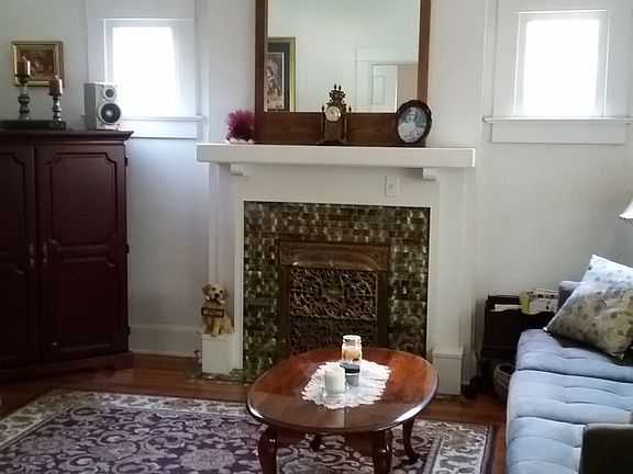 4th image of 3846 N Lowell Blvd