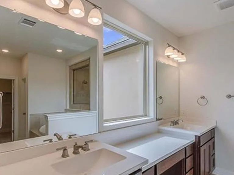 1422 Oaklawn Dr — Photo 5
