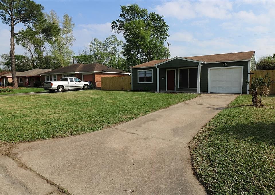 1st image of 7305 Canary Cir