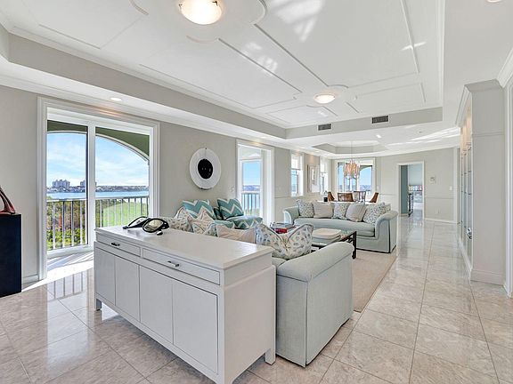 3rd image of 2000 Royal Marco Way #2-610