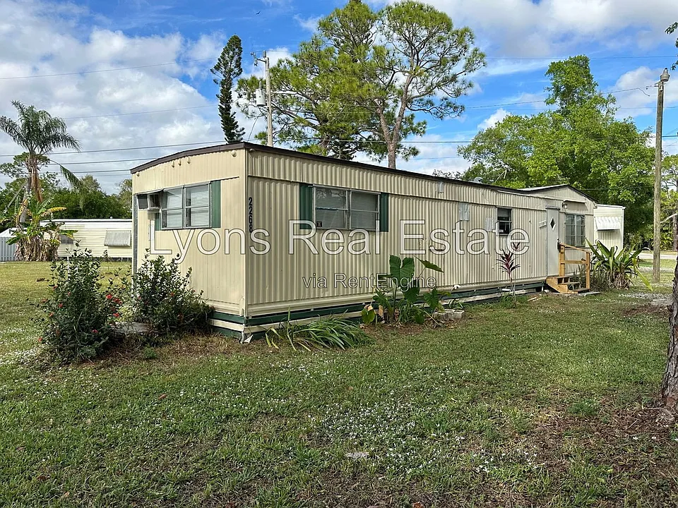 2268 Carlisle Ln