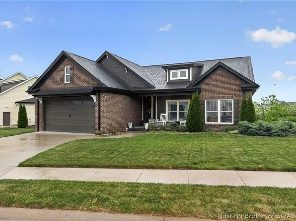 2005 Grande Pointe, Jeffersonville, IN 47130