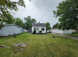 921 17th St N, Moorhead, MN 56560
