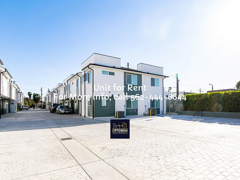 5305 Live Oak St #D — Photo 2