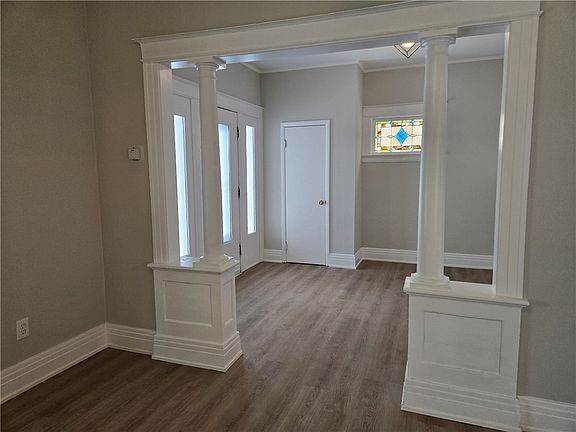 4th image of 110 Arch St