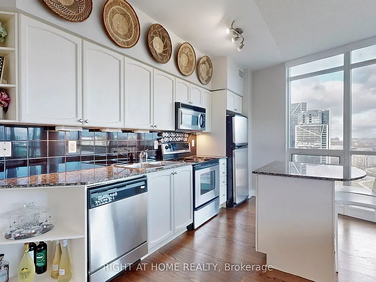 231 Fort York Blvd #2309 — Photo 8