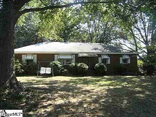 1st image of 208 Pine Knoll Dr