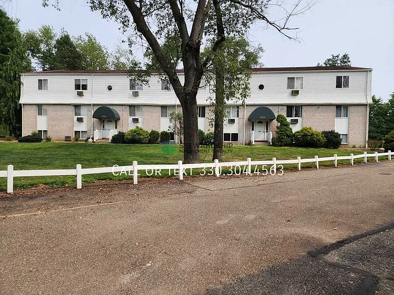 Village Woods Apartments — Photo 2