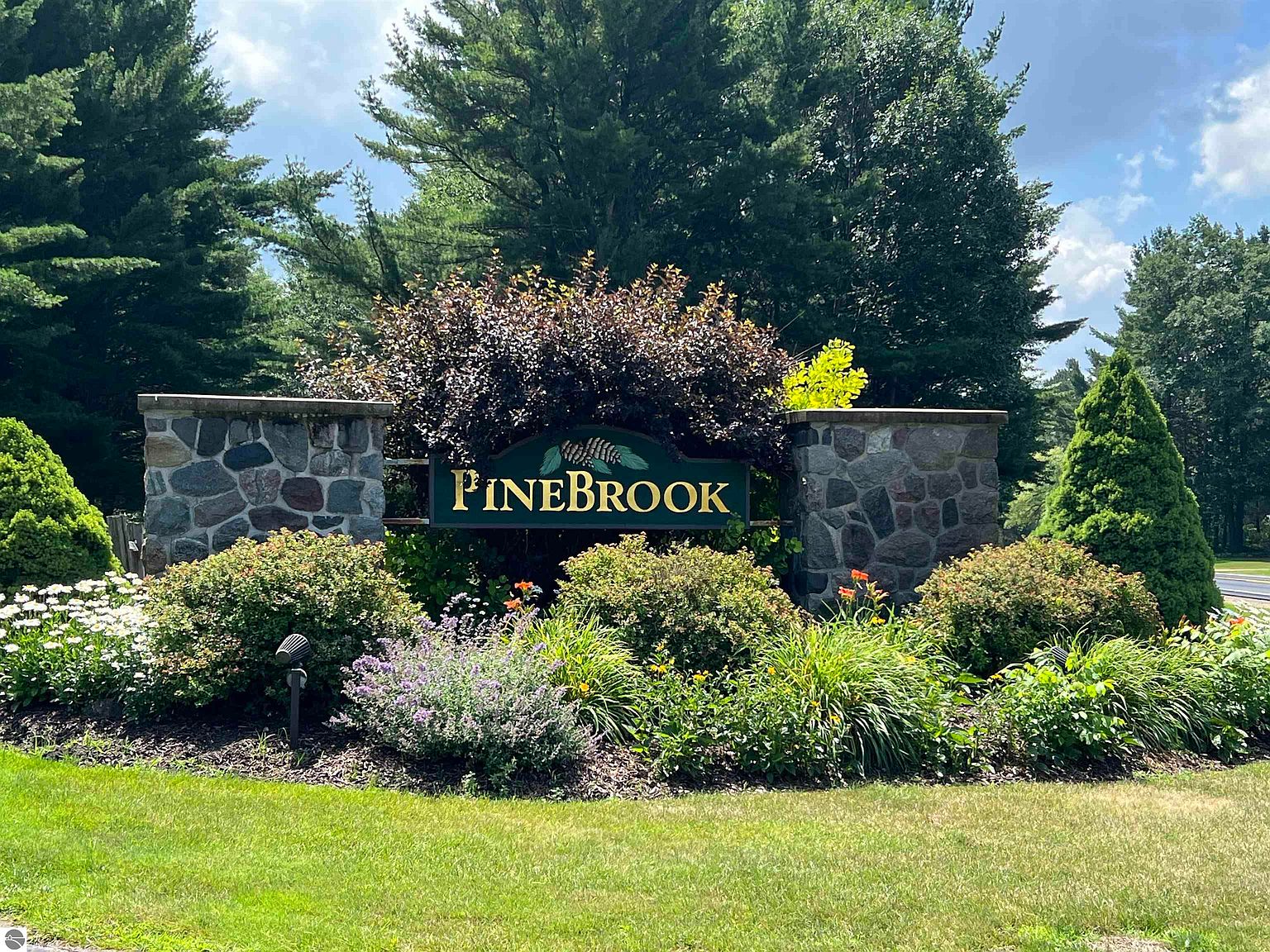 6885 Pinebrook Dr UNIT 2, Bellaire, MI 49615 Zillow