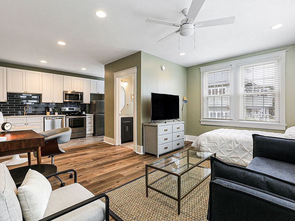1st image of 838 Lowerline St APT 3