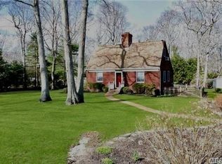 465 Eastwood Dr, Cutchogue, NY 11935