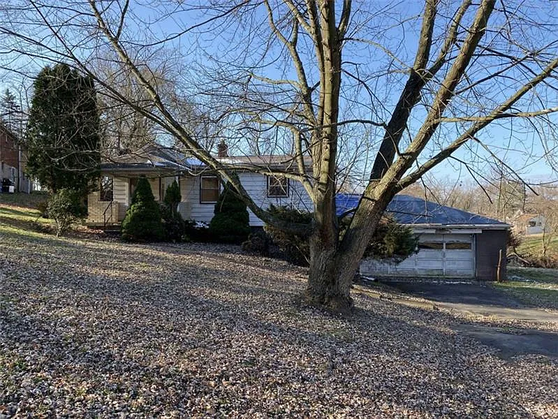 328 Clements Rd photo 1