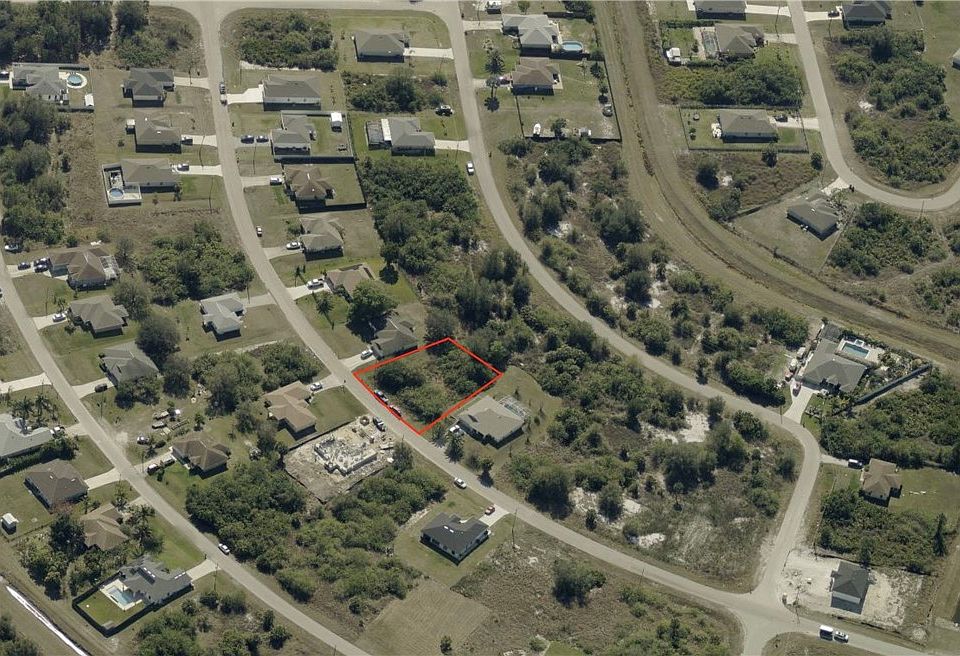 2nd image of 334 Pinehurst Ave