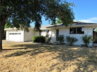 1020 N 10th St, Central Pt, OR