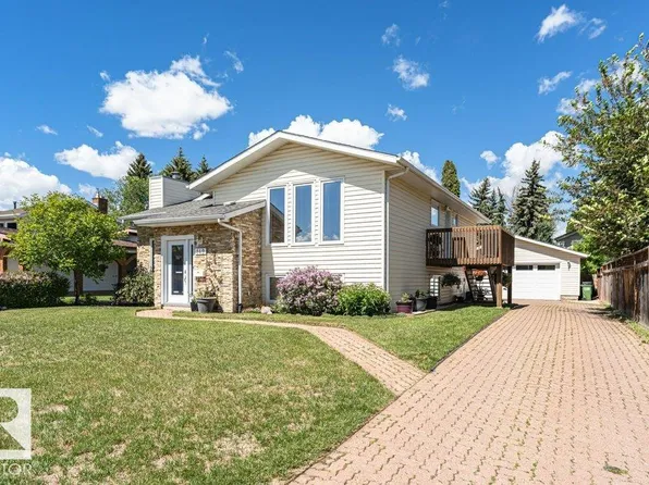 149 Greenoch Cres NW, Edmonton, AB T6L 1W6