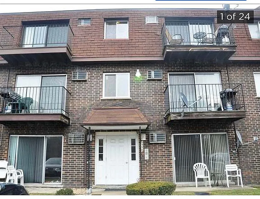 9356 Golf Rd APT 2B photo 1