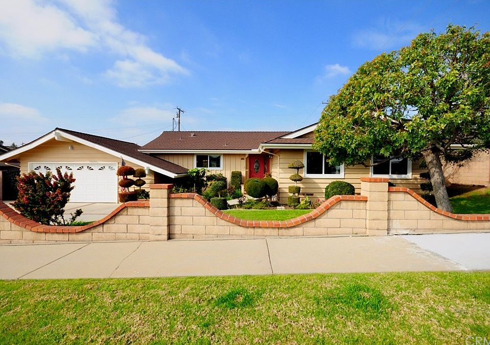 1st image of 3637 N Calmgrove Ave