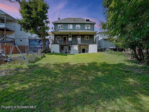 5th image of 324 N Hyde Park Ave