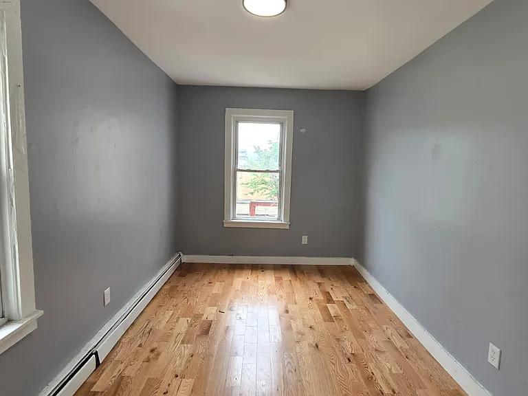 952 Lafayette St #2A — Photo 7