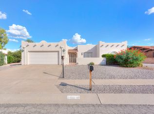 1020 N Paseo De Golf, Green Valley, AZ 85614