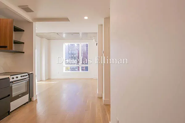 Rented by Douglas Elliman | media 32