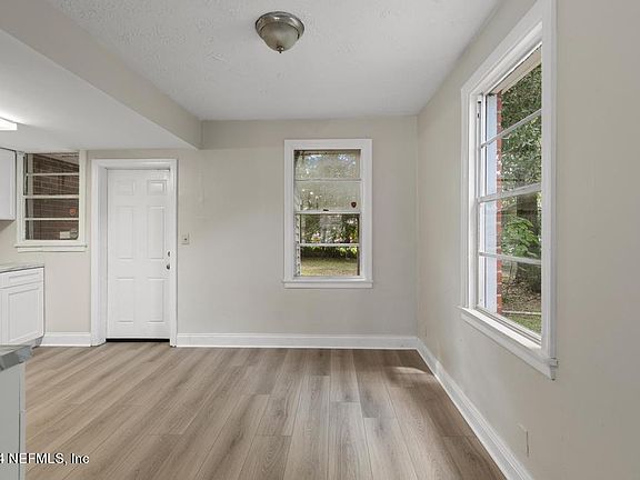 5th image of 8116 PAUL JONES Drive