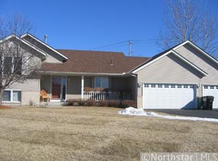 738 Countryside Rd, Waconia, MN 55387