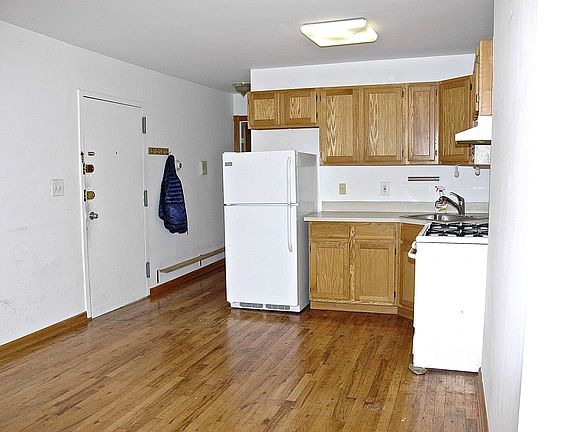 5th image of 485 Atlantic Ave APT 2