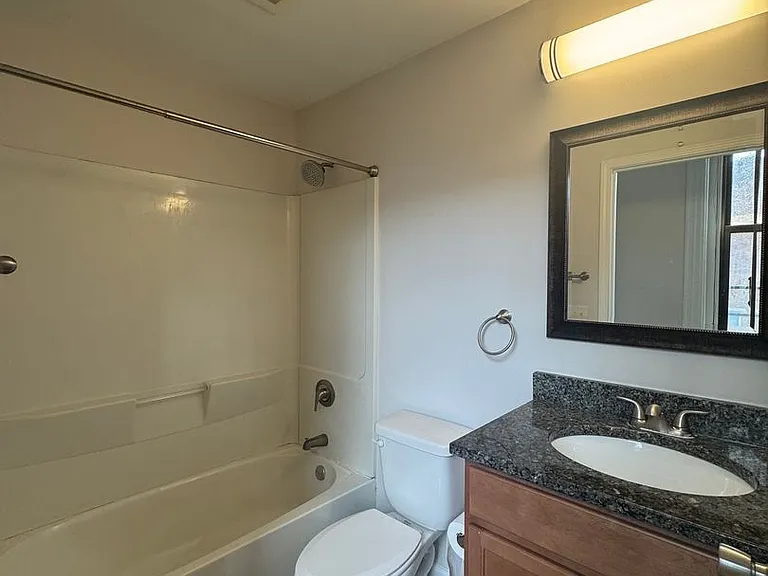 Walnut St. Apartments — Photo 11