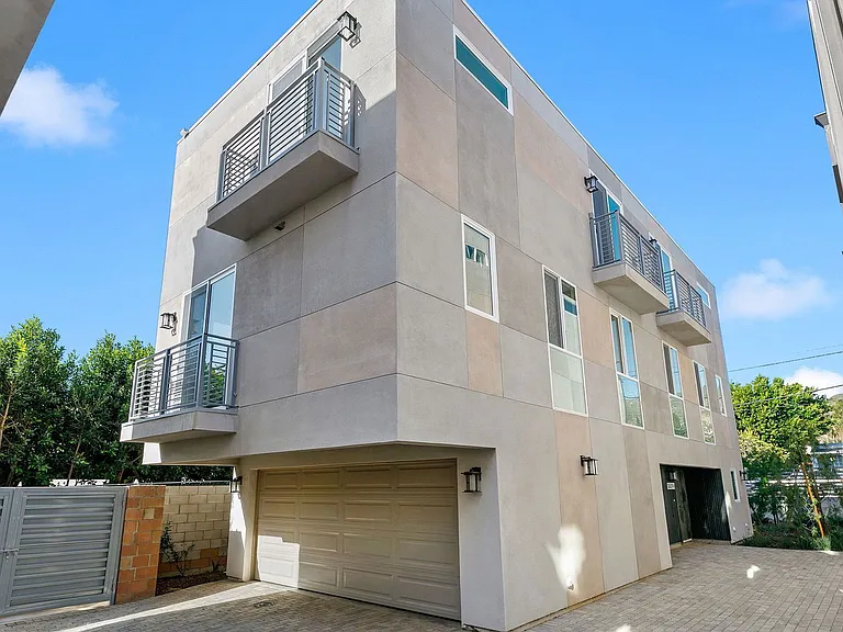 13637 N Fellows Ave #25 — Photo 34