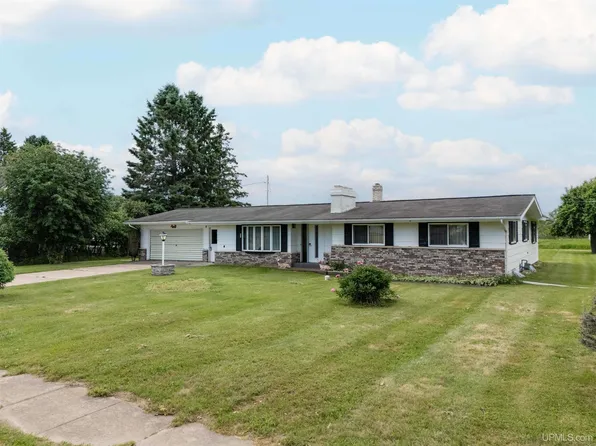 4 19th St, Caspian, MI 49915