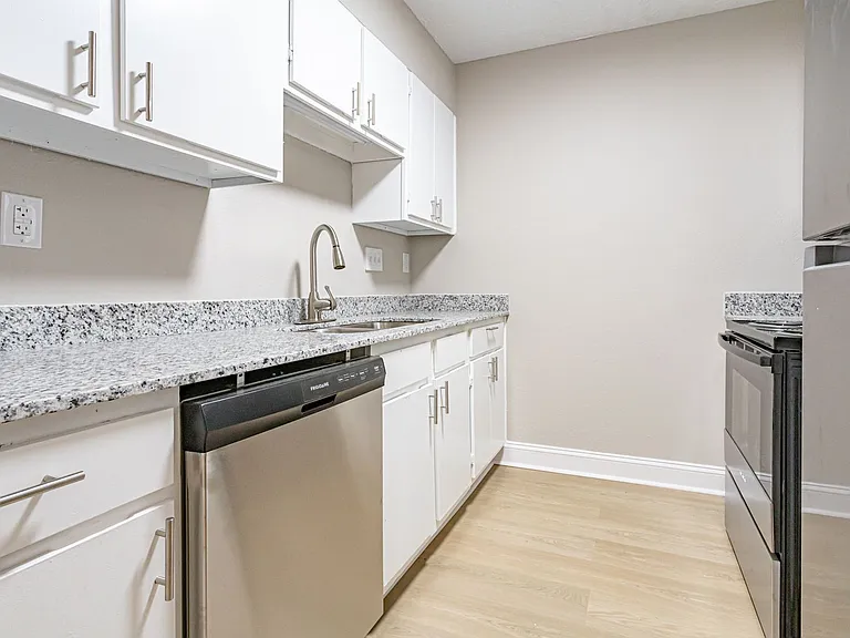 The Eastern Apartments — Photo 3