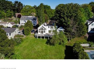 13 Harraseeket Rd, Freeport, ME 04032