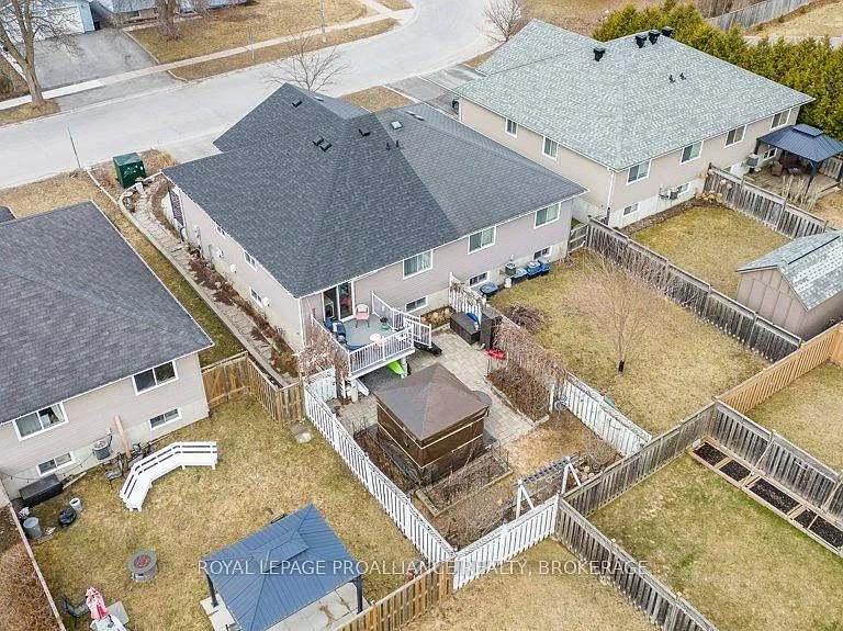 146 Virginia St — Photo 25
