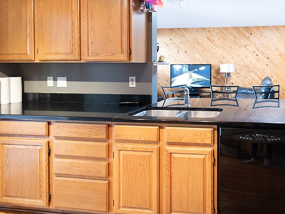 2nd image of 2241 Bluebell Ct