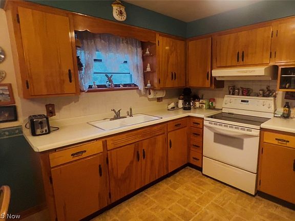 4th image of 1513 Greenwood Ave