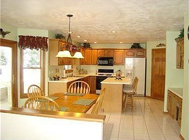 4th image of 28 Penntowne Dr