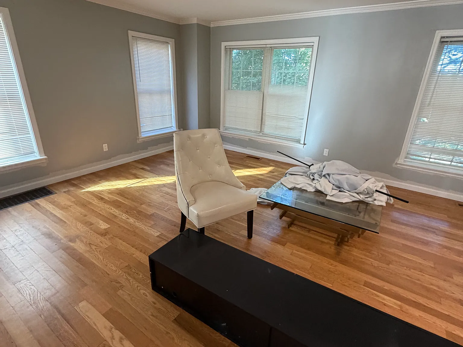 3 bed, 2.5 bath, 2450 sqft, $3,500 — Photo 4