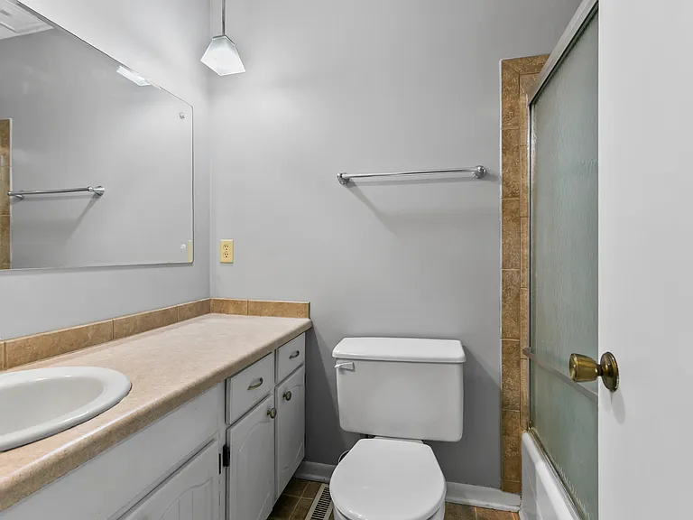 12728 Corby St — Photo 27