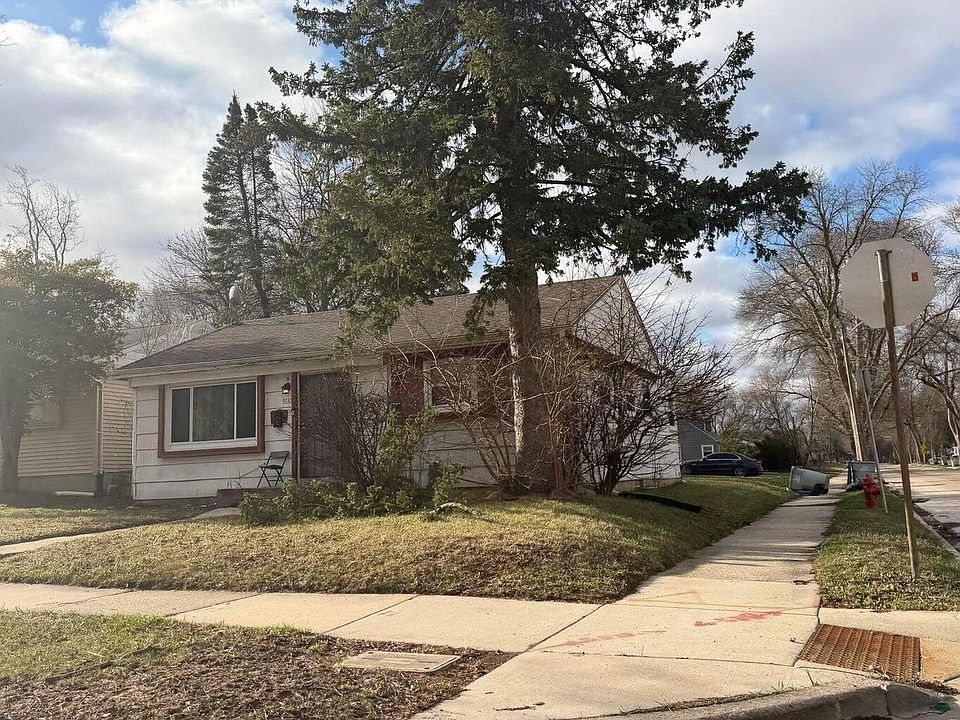2nd image of 5733 W Custer AVENUE