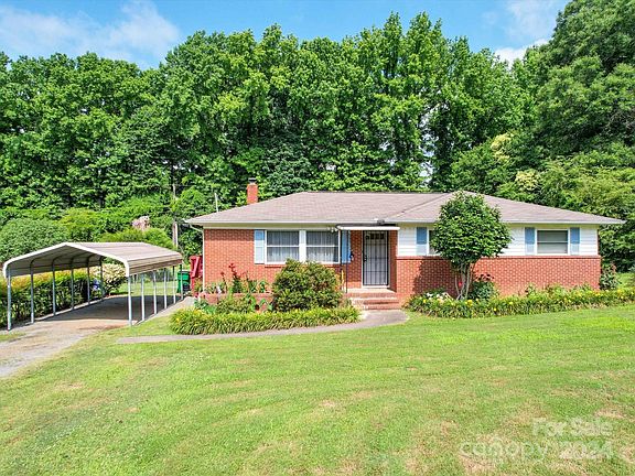 2nd image of 4730 Dogwood Pl