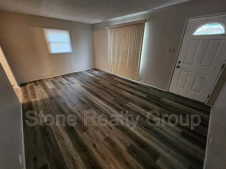 448 S 23rd St — Photo 2