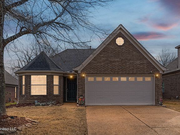 4th image of 9129 Tremont Dr