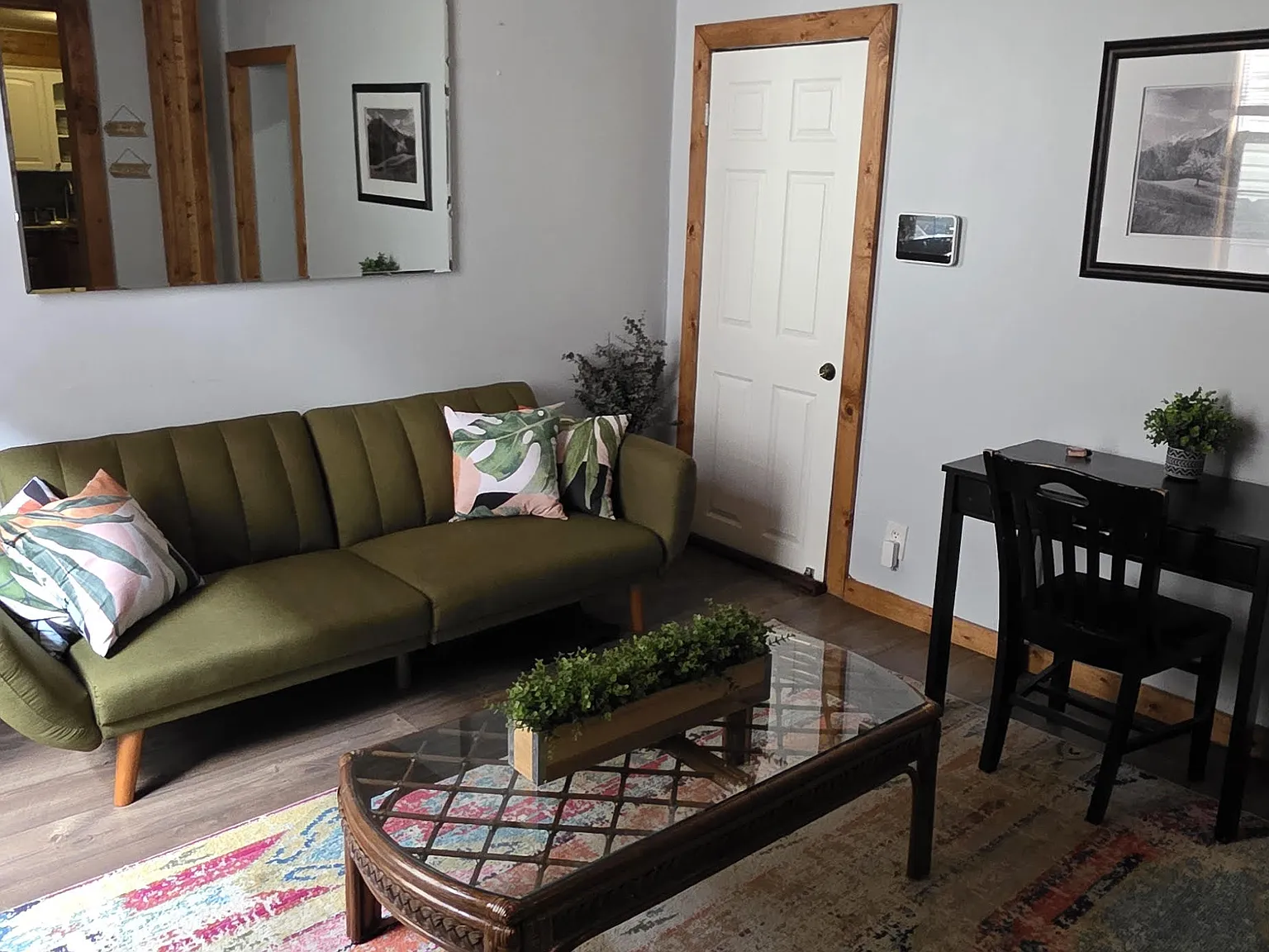 1 bed, 900 sqft, $900 — Photo 1