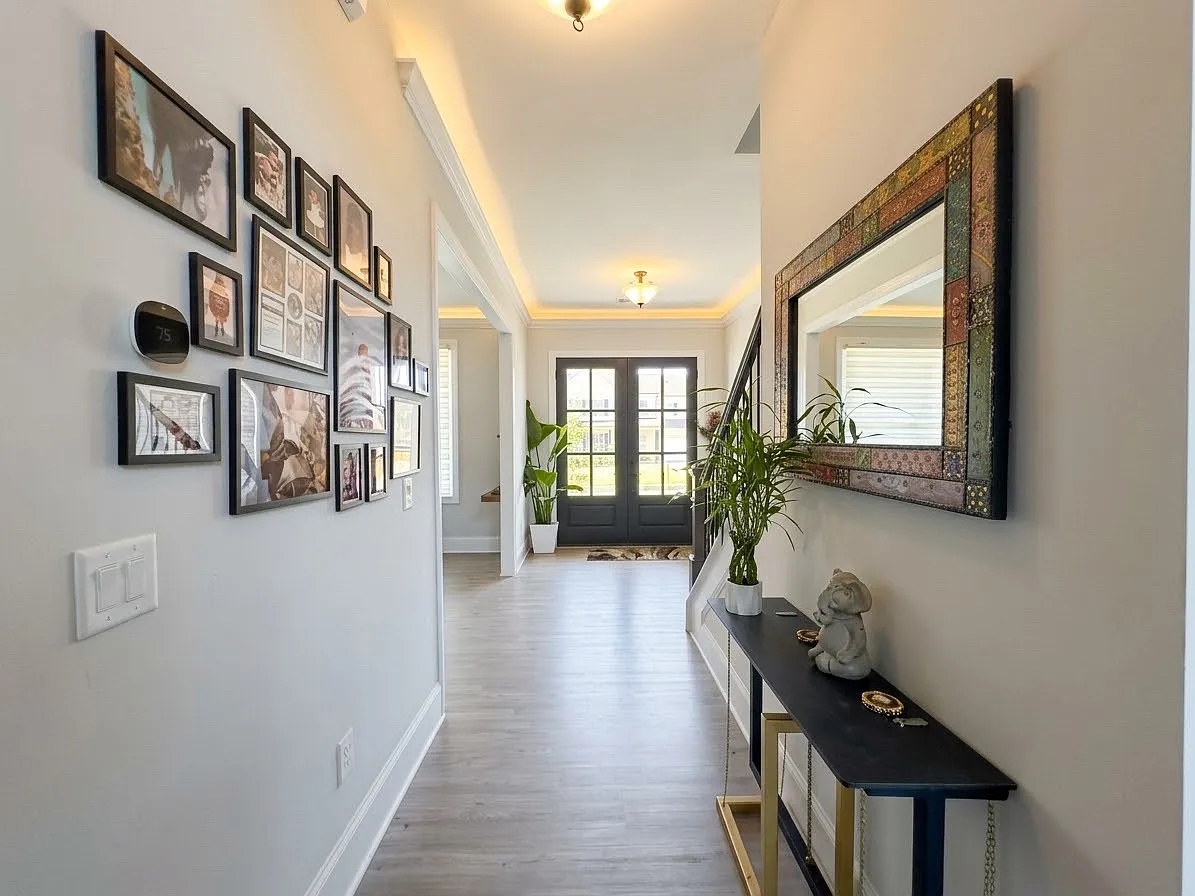 5 bed, 4000 sqft, $4,200 — Photo 3