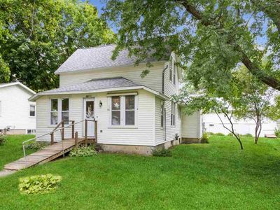 814 5th St, Kalona, IA, 52247