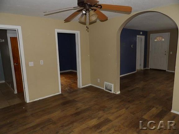 3rd image of 349 Greenly St