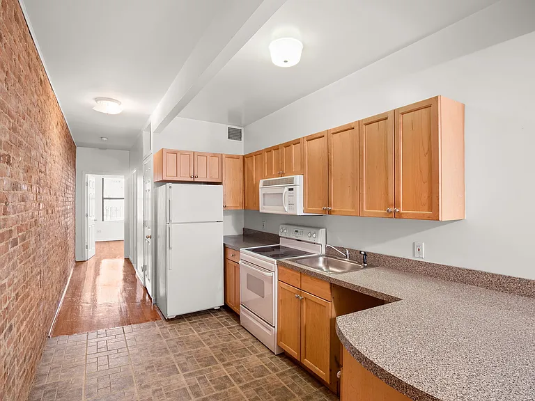 449 W 48th St #3W — Photo 7