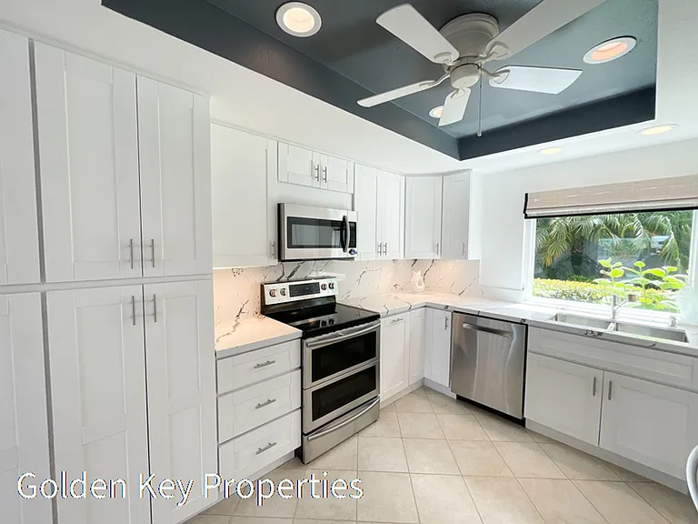 2399 Jefferson St #21 — Photo 8